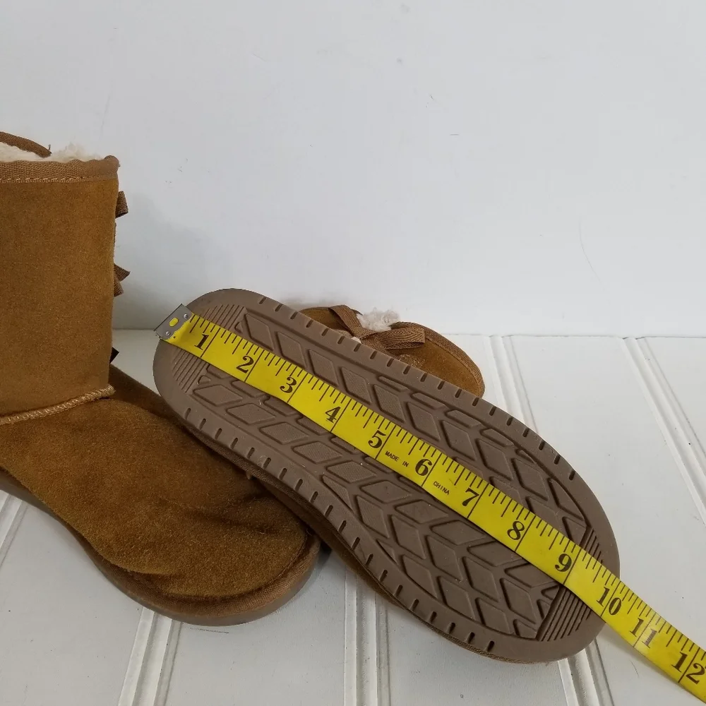 Koolaburra UGG Victoria Short Boots Girls 4 Bow Suede Faux Fur Chestnut Brown